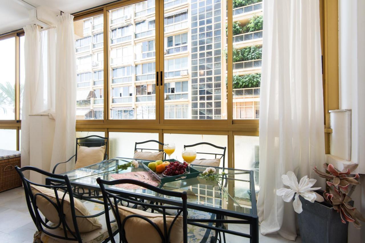 Rentandhomes Beachfront Marbella Center Екстер'єр фото
