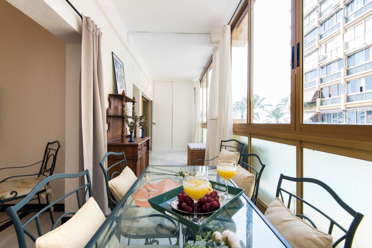 Rentandhomes Beachfront Marbella Center Екстер'єр фото