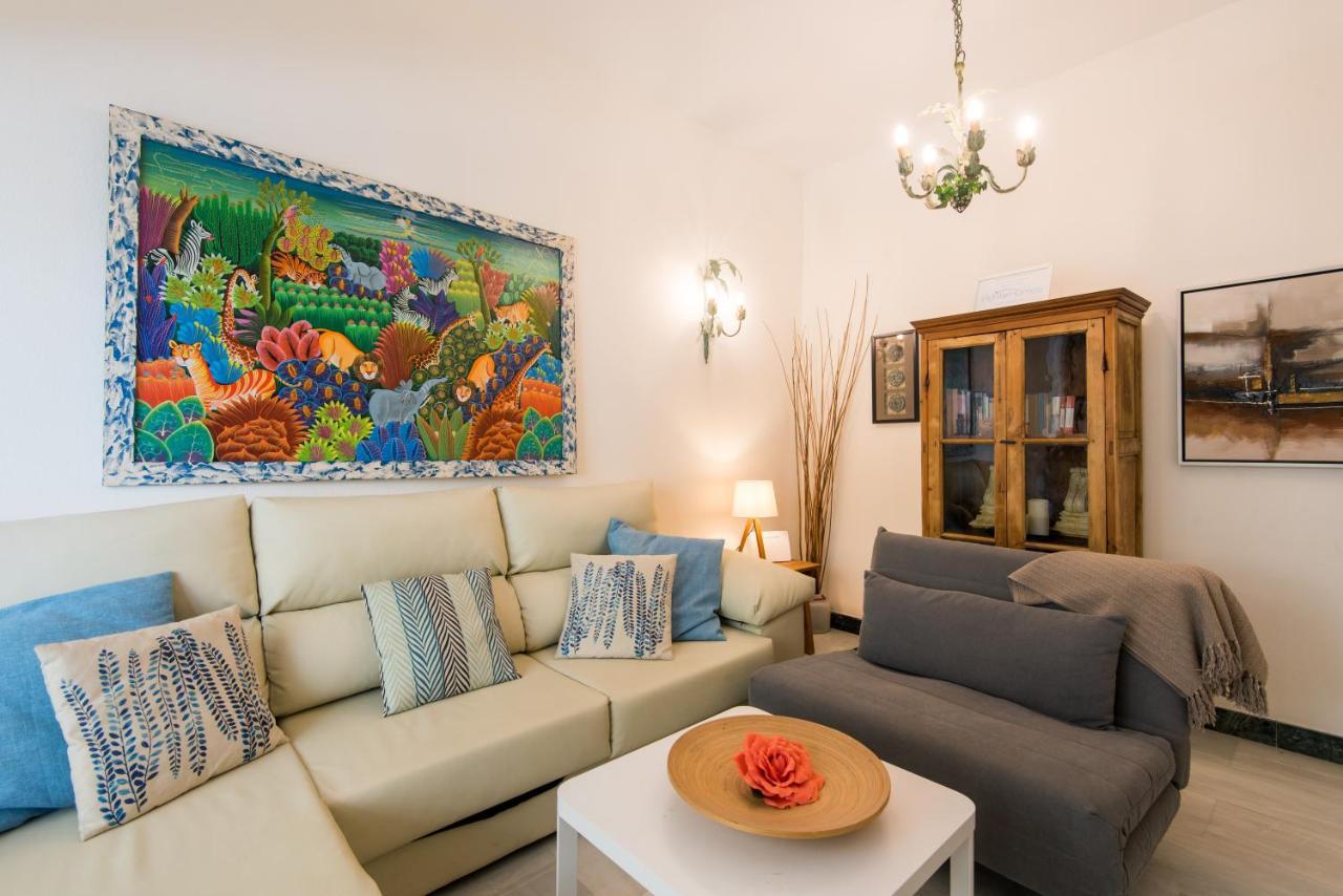Rentandhomes Beachfront Marbella Center Екстер'єр фото