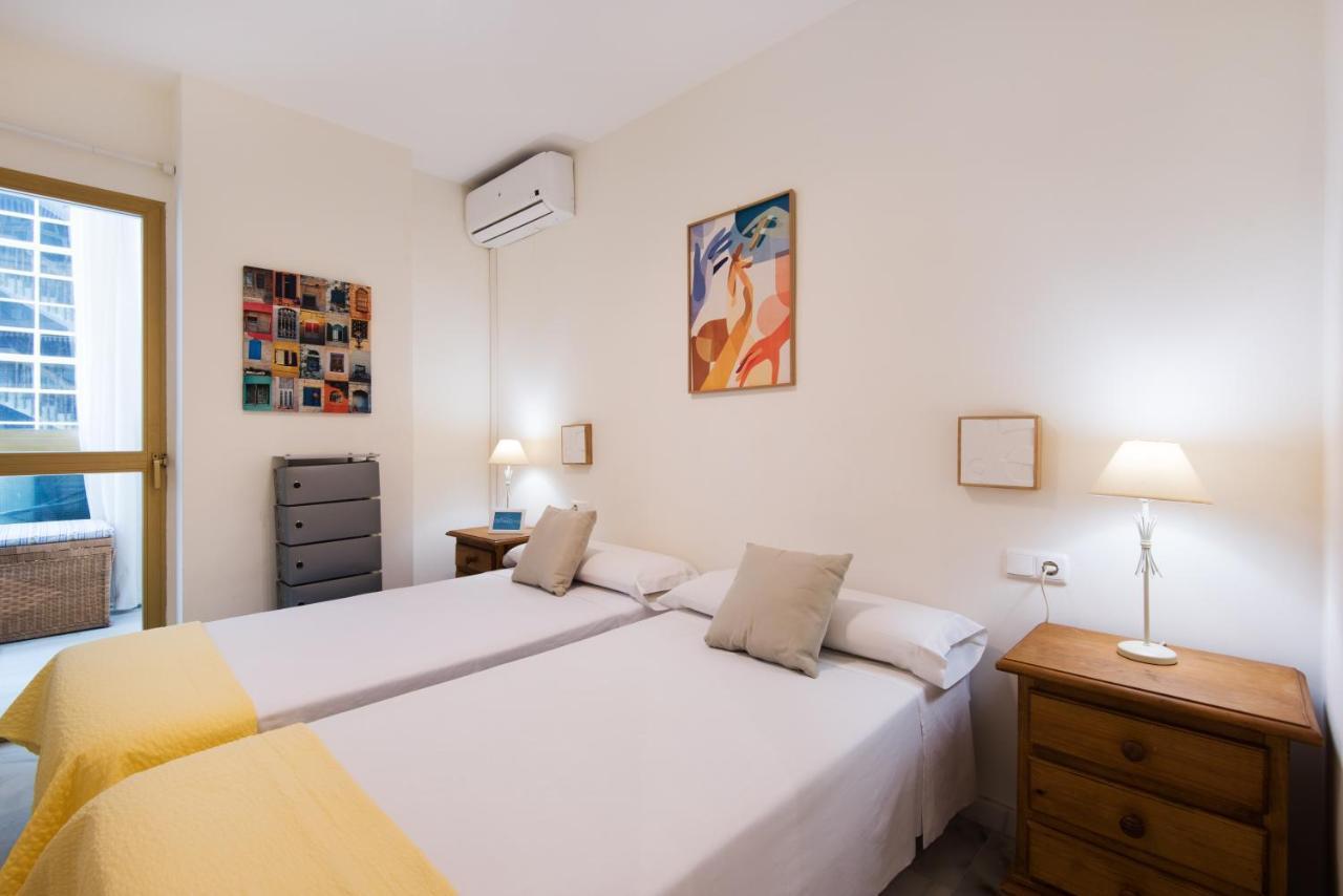 Rentandhomes Beachfront Marbella Center Екстер'єр фото