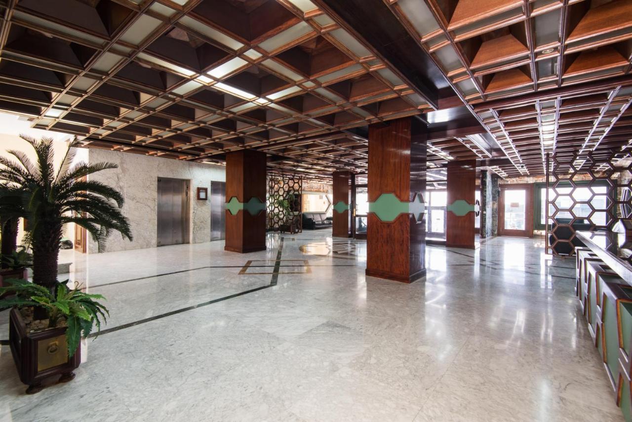 Rentandhomes Beachfront Marbella Center Екстер'єр фото