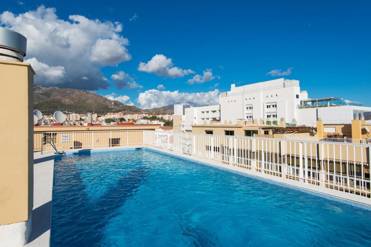 Rentandhomes Beachfront Marbella Center Екстер'єр фото